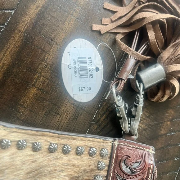 Blazin Roxx wristlet - Picture 4 of 4